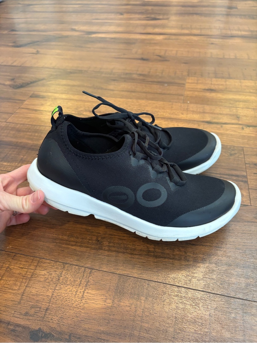 Oofos OOmg Sport LS Women’s Size 10 Black White Recovery Shoes Sneakers Low